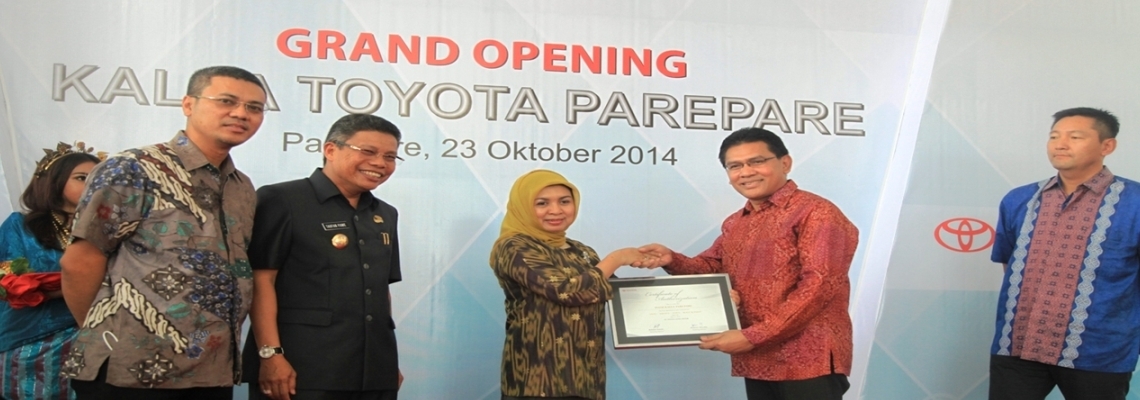 Toyota Semakin Mendekatkan Diri Dengan Pelanggan Setia Jaringan Penjualan di Indonesia Timur Diperluas Melalui Peresmian Otlet Kalla Toyota Pare-Pare
