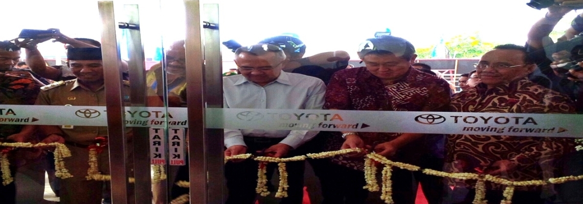 Toyota Resmikan Dua Outlet dan Satu Pusat Pendidikan di Riau Agung Toyota Ujung Batu, Agung Toyota Bagan Batu, dan Learning Center Agung Toyota Pekanbaru Melayani Kebutuhan Pelanggan Setia