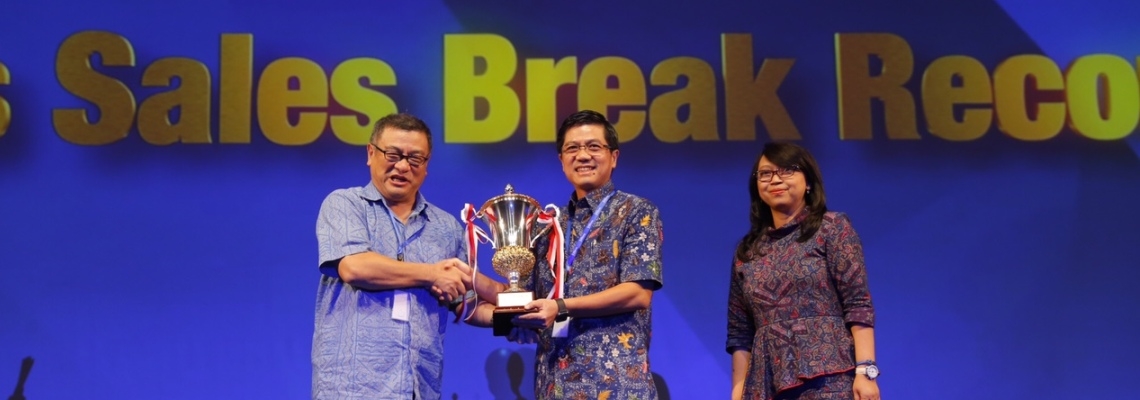 Customer Service Excellence Award : TAM Raih Penghargaan Sebagai Salah Satu Distributor Terbaik Di Dunia Dalam Hal Layanan Pelanggan