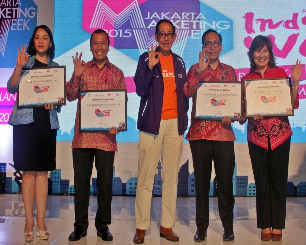 Toyota Berhasil Meraih Gelar WOW Service Excellence Award 2015