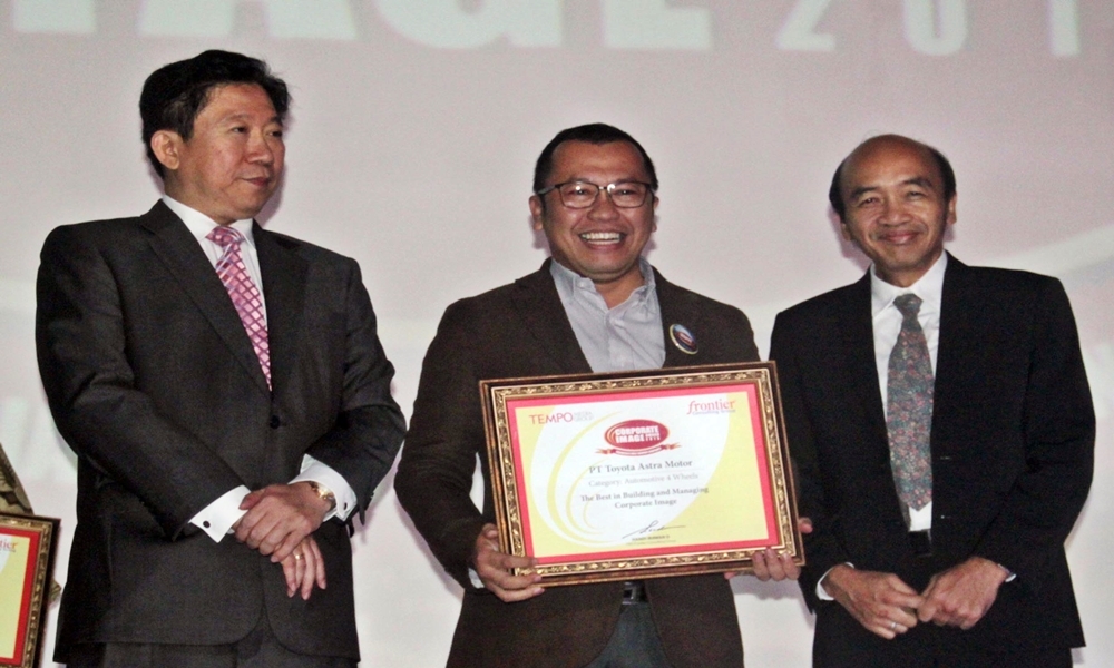 Toyota Astra Motor Mempertahankan Gelar 6 Kali Berturut-turut Sebagai Perusahaan Otomotif Dengan Reputasi Terbaik di Indonesia