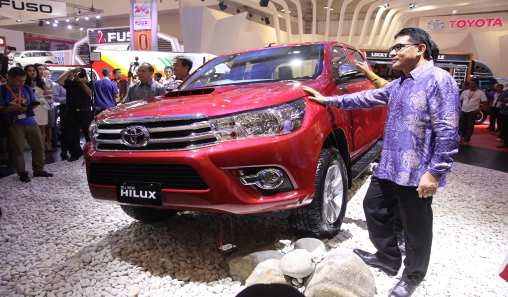 Toyota Commercial Booth Toyota Astra Motor Tampilkan Kendaraan Bernilai Tambah Tinggi