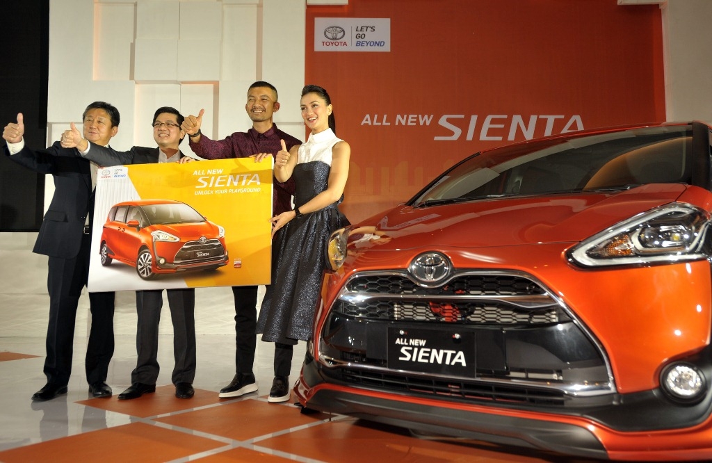 All New Sienta Handcover Ceremony : Apresiasi Untuk Pemilik Pertama Sienta - MAV TOYOTA