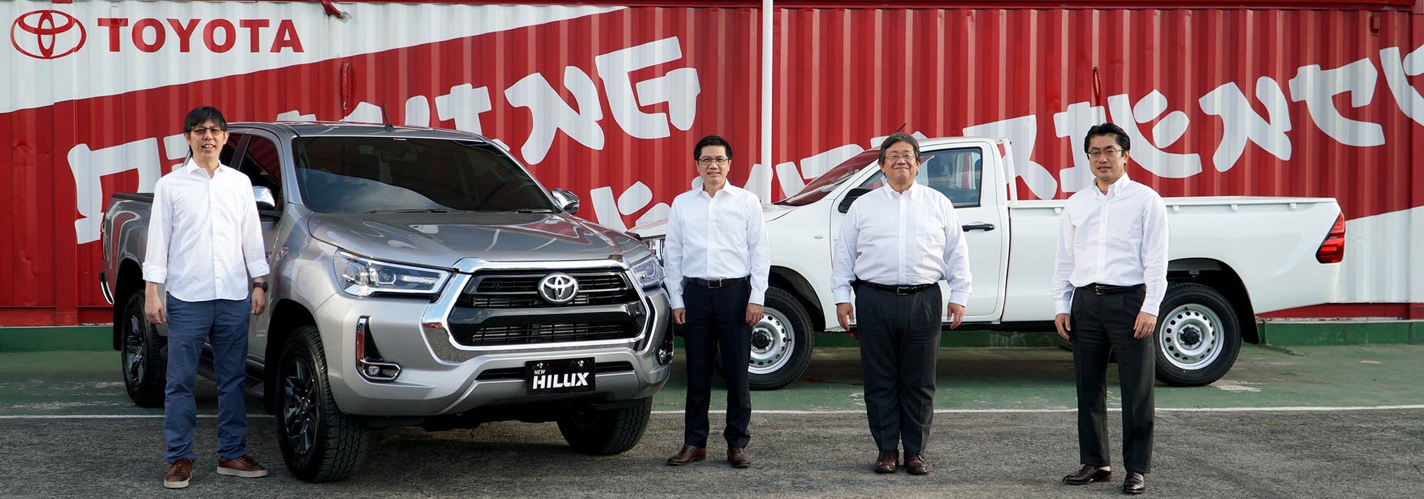 Perkuat Dukungan Mobilitas Komersial di Masa New Normal  Toyota Hadirkan New Hilux dengan Ketangguhan  Sentuhan Ubahan Gagah dan Modern 