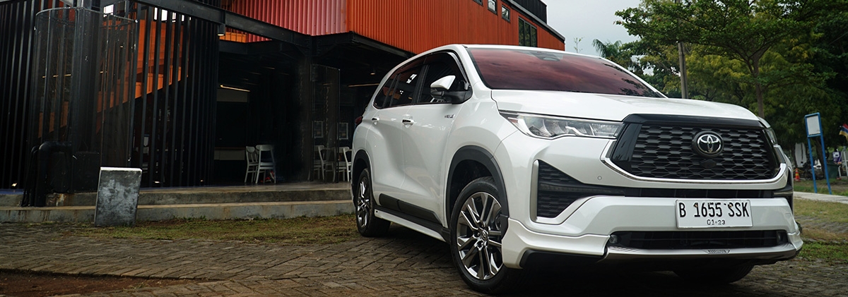 Libur Nataru Pakai Mobil Hybrid Toyota: Nyaman dan Aman di Jalan, Fungsionalitas Tinggi, Irit Bensin, dan Ramah Lingkungan