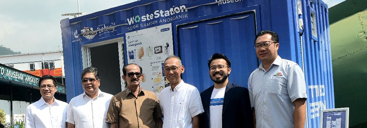 Resolusi Hidup Lebih Eco-friendly di 2025: Gunakan Barang-barang Reuseable dan Setor Sampah ke Toyota Waste Station, Ada Konversi Hilux Rangga Mobile Waste Station