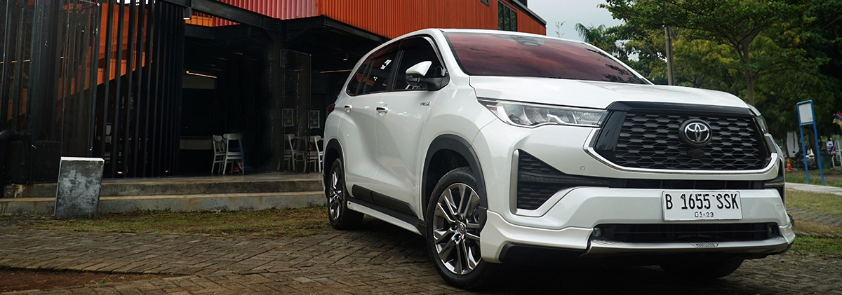 Toyota Mendukung Penggunaan Hybrid Electric Vehicle yang Terbukti Sanggup Menekan Emisi Hingga 50% dan Bebas Range Anxiety, Paling Pas Untuk Masyarakat Indonesia di Masa Transisi Energi
