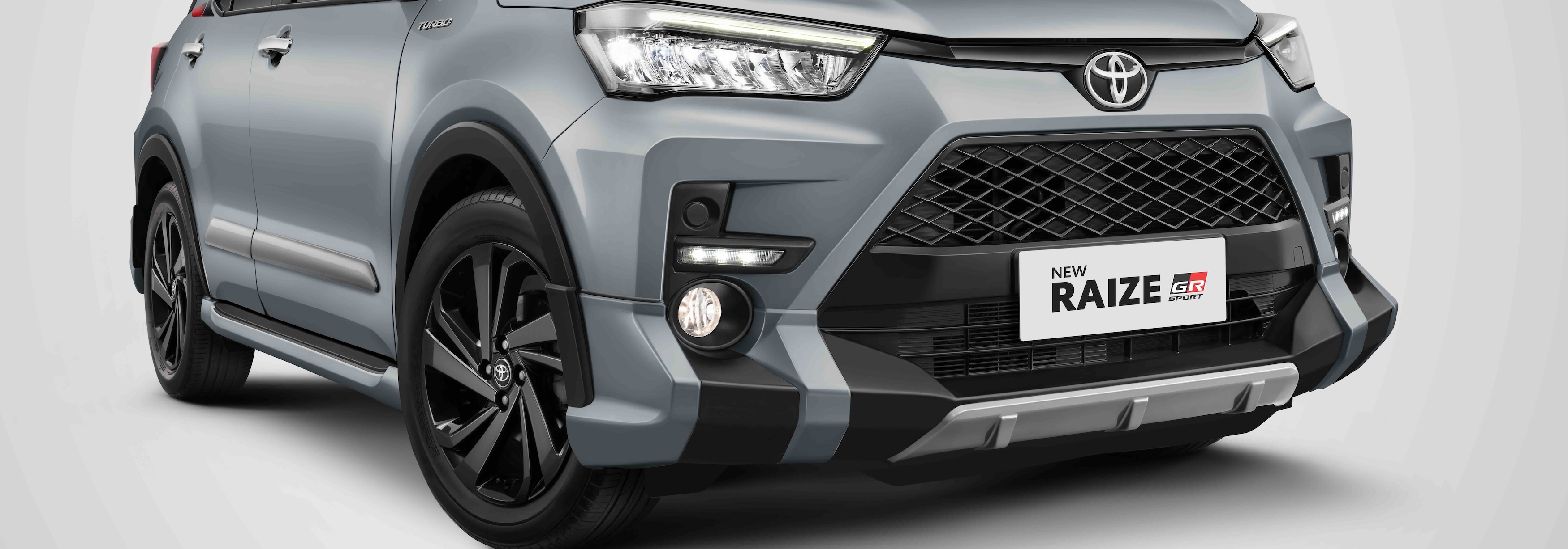 Improvement New Raize: Sentuhan GAZOO Racing pada Varian 1.0T Pertegas Tampilan yang Sporty dan Fun to Drive, Varian 1.2 Berikan Value for Money Paling Tinggi di Segmen Low SUV