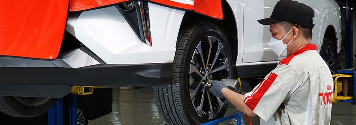 Kuncinya Jangan Panik, Perhatikan Langkah yang Harus Dilakukan Saat Ban Mobil Pecah dalam Perjalanan Mudik Lebaran