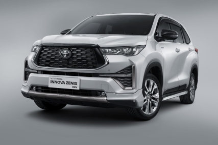 New Kijang Innova Zenix Tingkatkan Comfort, Safety, dan Layanan  Real Time Connectivity