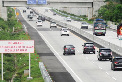 Waspada Kena Tabrak dari Belakang di Bahu Jalan Tol, Bukan Lajur Untuk Ngebut dan Pelajari Cara Menggunakannya Saat Situasi Darurat