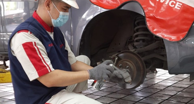 Musuh Laten yang Mengintai di Musim Hujan, Pastikan Mobil Siap Menghadapinya