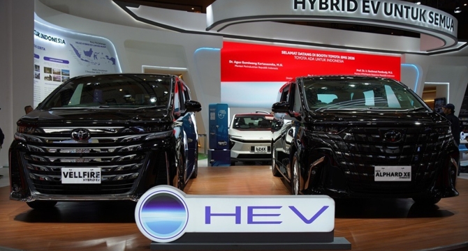Tips Beli Mobil Baru di IIMS 2026, Hybrid EV Toyota Layak Dipilih Karena Sangat Irit