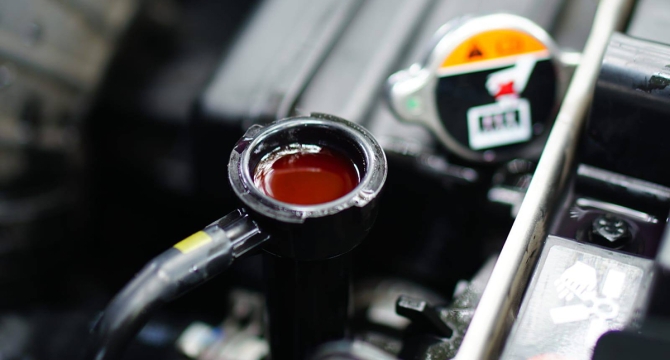 Waspada Tanda-tanda Radiator Mobil Rusak yang Bisa Bikin Mesin Overheat