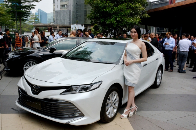 Toyota Membuka Awal Tahun 2019, All New Camry Tampil Lebih Mewah dan Agresif