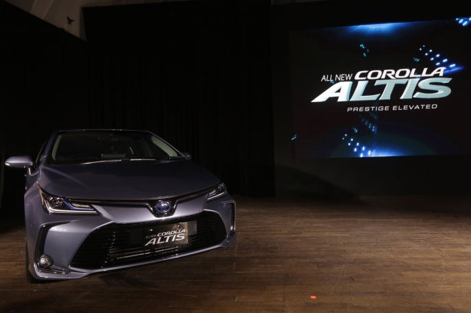 All New Corolla Altis Tampil Lebih Prestisius Makin Lengkapi Pasar Sedan  Kehadiran Varian HEV Wujud Komitmen Kuat Toyota Dukung Program Kendaraan Elektrifikasi