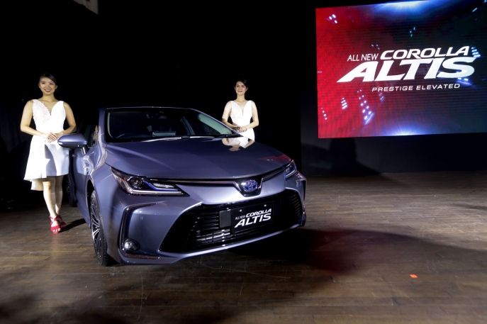 All New Corolla Altis Tampil Lebih Prestisius Makin Lengkapi Pasar Sedan  Kehadiran Varian HEV Wujud Komitmen Kuat Toyota Dukung Program Kendaraan Elektrifikasi