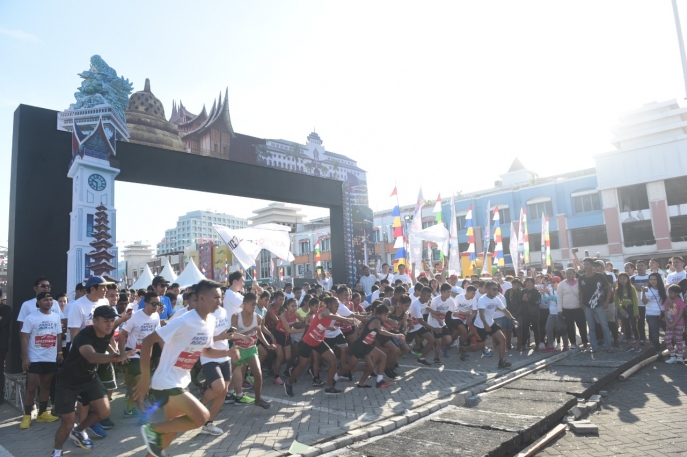 Festival Avanza-Veloz Sebangsa Ajak Ratusan Keluarga Manado Menikmati Akhir Pekan Dengan Gaya Hidup Sehat