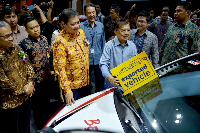 Start Your Impossible, Komitmen Wujudkan Ever Better Cars, Toyota Perkenalkan 3 Mobil Terbaru di GIIAS 2019, Dan Menampilkan 9 Dress Up Cars Karya anak Bangsa