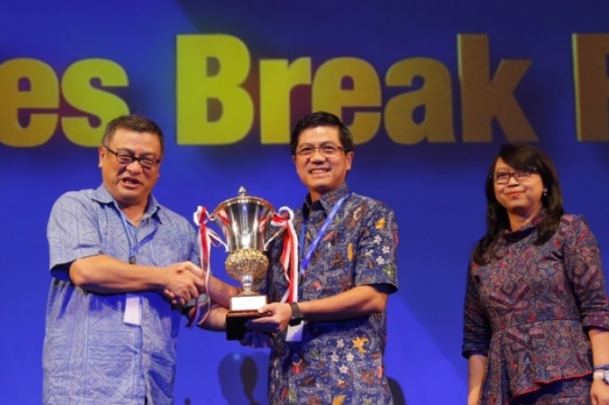 Customer Service Excellence Award : TAM Raih Penghargaan Sebagai Salah Satu Distributor Terbaik Di Dunia Dalam Hal Layanan Pelanggan