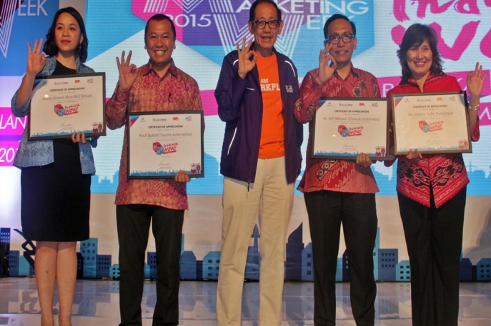 Toyota Berhasil Meraih Gelar WOW Service Excellence Award 2015