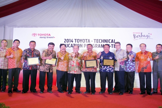 Wujud Komitmen Toyota Indonesia Terhadap Pendidikan Nasional Toyota - Technical Education Program 2014