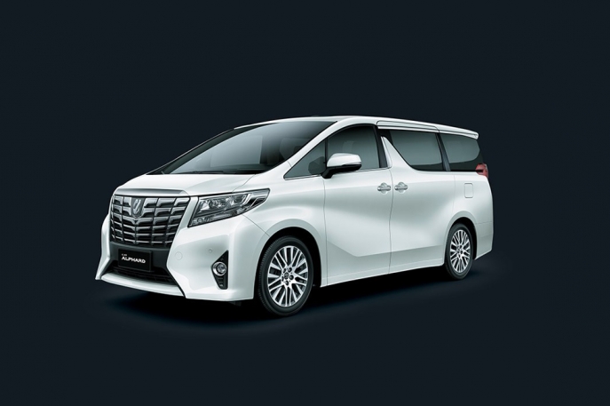 9 Tahun Melengkapi Keluarga Indonesia, Duo MPV Luxury Toyota Konsisten Menjadi Market Leader