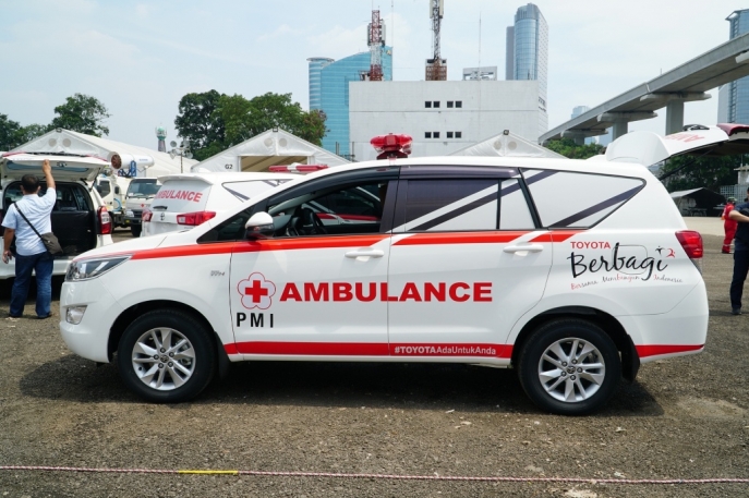 Toyota Kijang Innova Ambulance Siap Dukung Tenaga Medis Tangani Wabah COVID-19