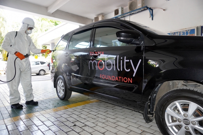 #ToyotaAdaUntukAnda Melanjutkan Bantuan Mobilitas Selama Pandemi Toyota Indonesia Siapkan Layanan Transportasi Terkoneksi bagi Spesimen Pasien COVID-19