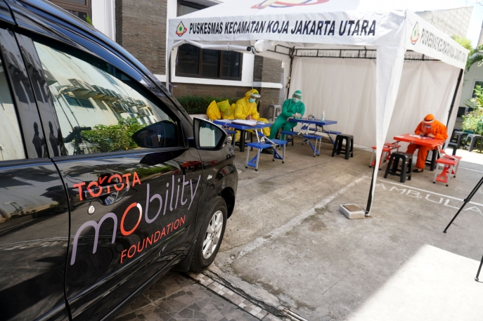 #ToyotaAdaUntukAnda Melanjutkan Bantuan Mobilitas Selama Pandemi Toyota Indonesia Siapkan Layanan Transportasi Terkoneksi bagi Spesimen Pasien COVID-19