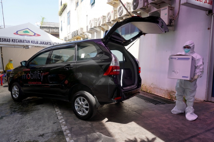 #ToyotaAdaUntukAnda Melanjutkan Bantuan Mobilitas Selama Pandemi Toyota Indonesia Siapkan Layanan Transportasi Terkoneksi bagi Spesimen Pasien COVID-19