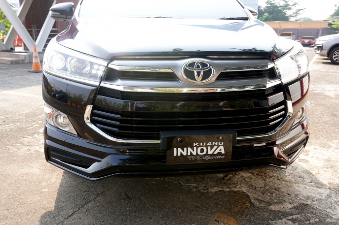 Peringati 75 Tahun Indonesia Merdeka Toyota, Luncurkan Kijang Innova TRD Sportivo Limited dan Sienta Welcab