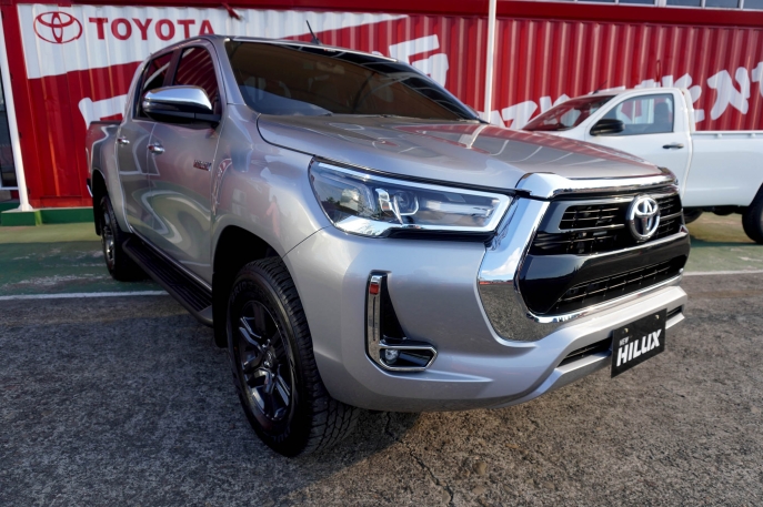 Perkuat Dukungan Mobilitas Komersial di Masa New Normal  Toyota Hadirkan New Hilux dengan Ketangguhan  Sentuhan Ubahan Gagah dan Modern 