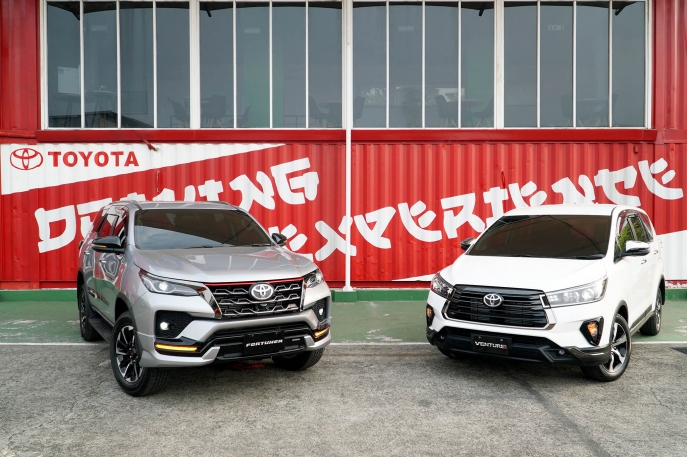 Lengkapi Jajaran Kendaraan IMV di Indonesia, Toyota Hadirkan Dua Produk Legendaris SUV Tangguh New Fortuner dan MPV Keluarga Indonesia New Kijang Innova 