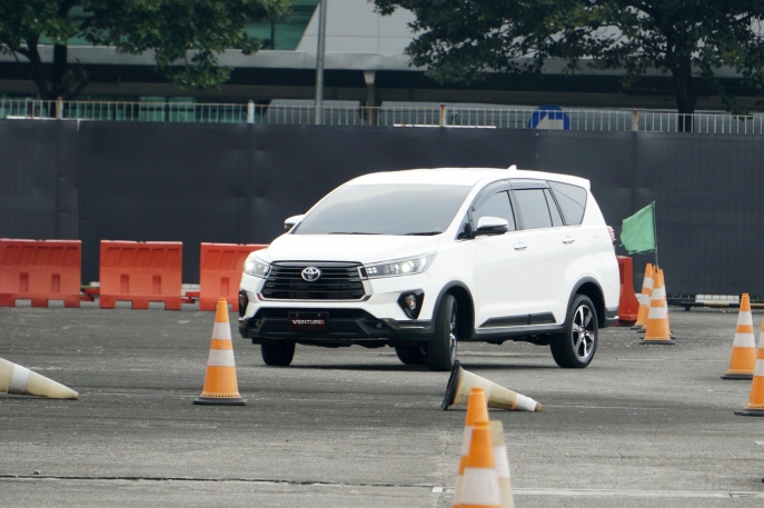 Lengkapi Jajaran Kendaraan IMV di Indonesia, Toyota Hadirkan Dua Produk Legendaris SUV Tangguh New Fortuner dan MPV Keluarga Indonesia New Kijang Innova 