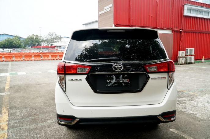 Lengkapi Jajaran Kendaraan IMV di Indonesia, Toyota Hadirkan Dua Produk Legendaris SUV Tangguh New Fortuner dan MPV Keluarga Indonesia New Kijang Innova 