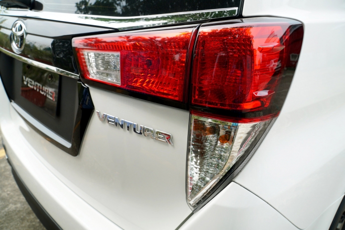 Lengkapi Jajaran Kendaraan IMV di Indonesia, Toyota Hadirkan Dua Produk Legendaris SUV Tangguh New Fortuner dan MPV Keluarga Indonesia New Kijang Innova 