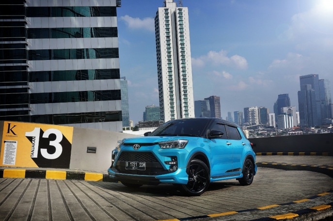 50 TAHUN TOYOTA DI INDONESIA: TOYOTA RAIZE MENDAPATKAN RESPON POSITIF DARI PELANGGAN DENGAN SPK MENCAPAI 1.269 UNIT HANYA DALAM SEPEKAN SETELAH PELUNCURANNYA, MODEL GR SPORT MENJADI KONTRIBUTOR TERBESAR DENGAN KOMPOSISI HINGGA 83% DARI ANGKA TOTAL SPK