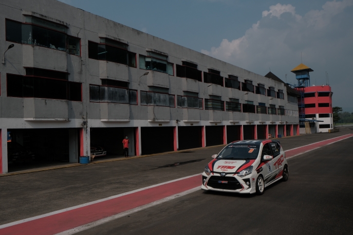 50 Tahun Toyota di Indonesia: Indonesian Sentul Series of Motorsport 2021 - Haridarma Manoppo Bawa Toyota Team Indonesia Naik Podium Di Seri Ke-2 Kejuaraan Nasional Indonesia Touring Car Race Max