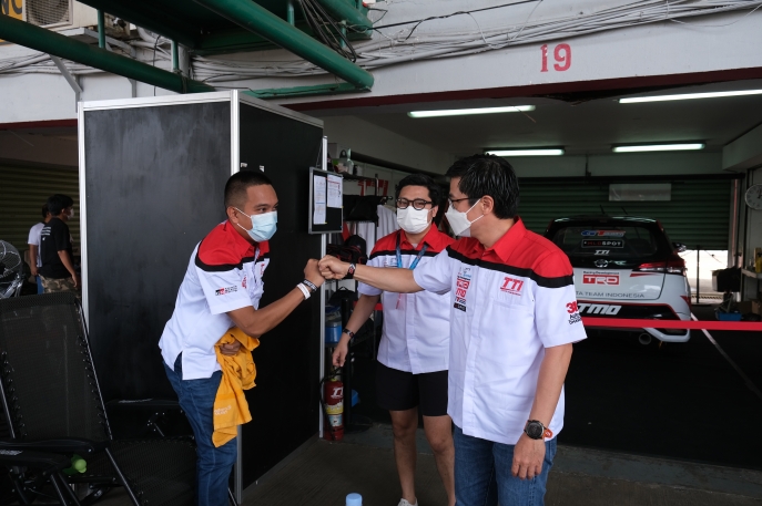 50 Tahun Toyota di Indonesia: Indonesian Sentul Series of Motorsport 2021 - Haridarma Manoppo Bawa Toyota Team Indonesia Naik Podium Di Seri Ke-2 Kejuaraan Nasional Indonesia Touring Car Race Max