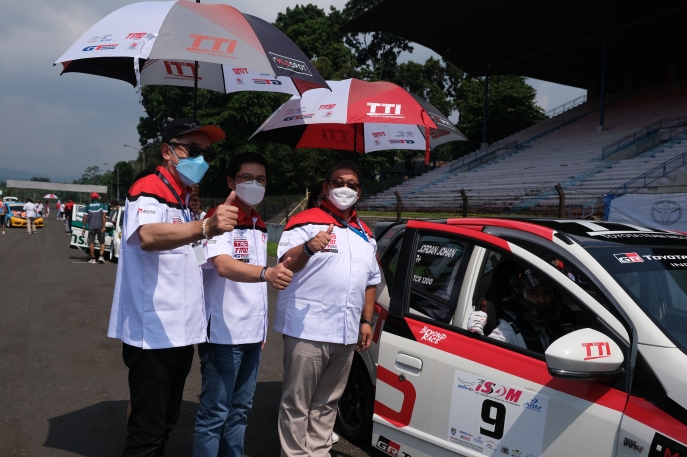 50 Tahun Toyota di Indonesia: Indonesian Sentul Series of Motorsport 2021 - Haridarma Manoppo Bawa Toyota Team Indonesia Naik Podium Di Seri Ke-2 Kejuaraan Nasional Indonesia Touring Car Race Max