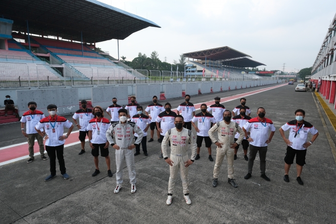 50 Tahun Toyota di Indonesia: Indonesian Sentul Series of Motorsport 2021 - Haridarma Manoppo Bawa Toyota Team Indonesia Naik Podium Di Seri Ke-2 Kejuaraan Nasional Indonesia Touring Car Race Max