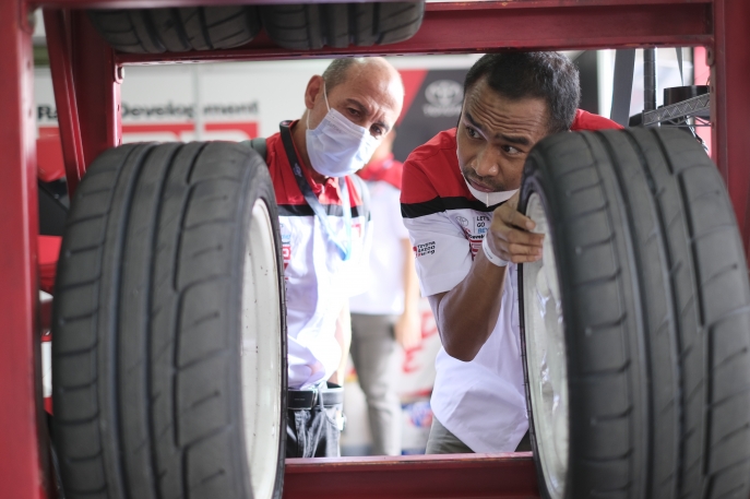 50 Tahun Toyota di Indonesia: Indonesian Sentul Series of Motorsport 2021 - Haridarma Manoppo Bawa Toyota Team Indonesia Naik Podium Di Seri Ke-2 Kejuaraan Nasional Indonesia Touring Car Race Max