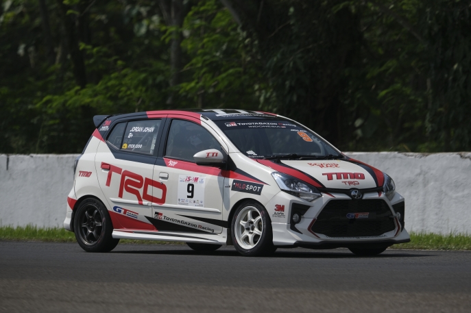 50 Tahun Toyota di Indonesia: Indonesian Sentul Series of Motorsport 2021 - Haridarma Manoppo Bawa Toyota Team Indonesia Naik Podium Di Seri Ke-2 Kejuaraan Nasional Indonesia Touring Car Race Max