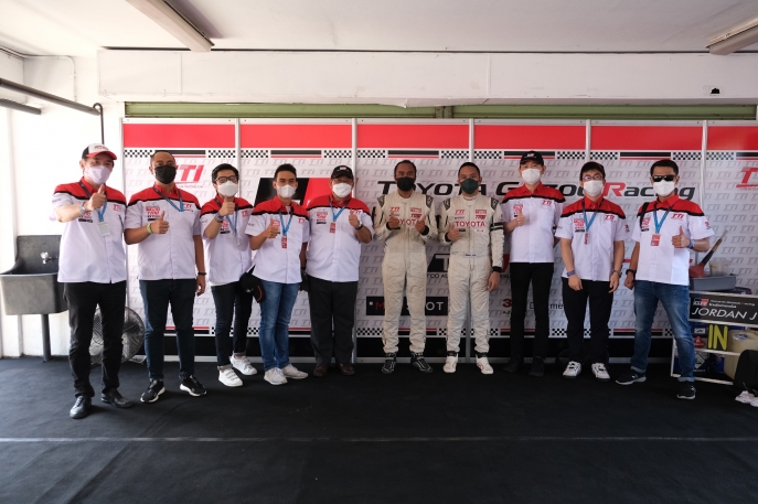 50 Tahun Toyota di Indonesia: Pakai Livery Baru TOYOTA GAZOO Racing, Toyota Yaris dan Toyota Agya Bawa Pembalap TTI Puncaki Podium di Dua Kejuaraan Nasional Sekaligus Pada Gelaran Indonesian Sentul Series of Motorsport 2021 Seri Ke-3