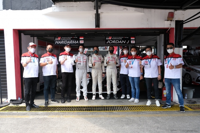 50 Tahun Toyota di Indonesia: Pakai Livery Baru TOYOTA GAZOO Racing, Toyota Yaris dan Toyota Agya Bawa Pembalap TTI Puncaki Podium di Dua Kejuaraan Nasional Sekaligus Pada Gelaran Indonesian Sentul Series of Motorsport 2021 Seri Ke-3