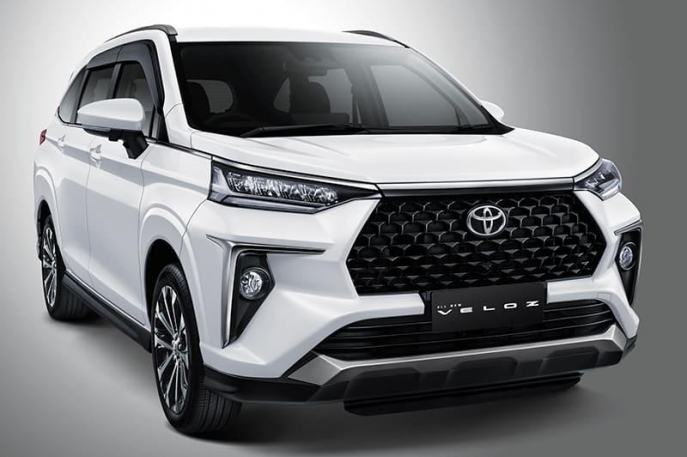 50 TAHUN TOYOTA DI INDONESIA   PROGRAM CICILAN RINGAN EZDEAL KINI  MENG-COVER 6 MODEL KENDARAAN TOYOTA  GUNA MEMBERIKAN SOLUSI BERMOBILITAS YANG LEBIH BAIK BAGI PELANGGAN