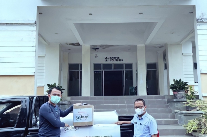 “TOYOTA ADA UNTUK ANDA” SEBAGAI KOMITMEN TOYOTA INDONESIA UNTUK TURUT SERTA DALAM MEMBANTU PENANGGULANGAN PANDEMI COVID-19  Toyota Perluas Jangkauan Pemberian Bantuan Alat Medis:  810 Tabung Oksigen Beserta Isinya Telah Didistribusikan ke 40 Rumah Sakit y