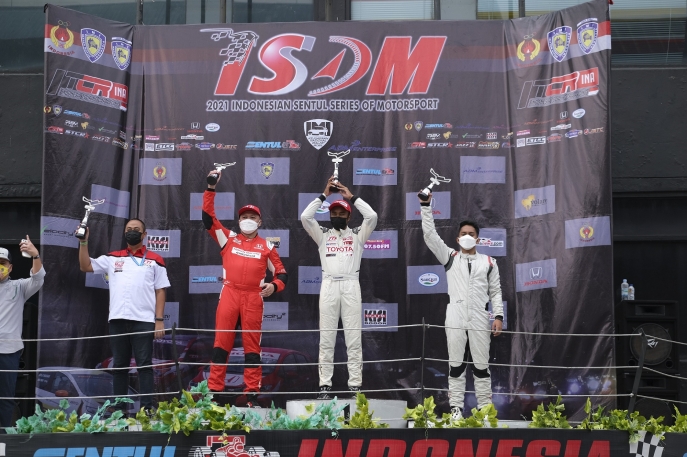 50 Tahun Toyota di Indonesia: Pakai Livery Baru TOYOTA GAZOO Racing, Toyota Yaris dan Toyota Agya Bawa Pembalap TTI Puncaki Podium di Dua Kejuaraan Nasional Sekaligus Pada Gelaran Indonesian Sentul Series of Motorsport 2021 Seri Ke-3