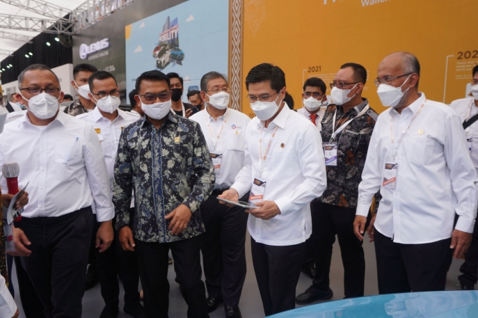 50 Tahun Toyota di Indonesia: TOYOTA HADIR DI INDONESIA ELECTRIC MOTOR SHOW (IEMS) 2021  SEBAGAI KOMITMEN DALAM MENDUKUNG PENGEMBANGAN TEKNOLOGI  KENDARAAN ELEKTRIFIKASI DAN MENGURANGI EMISI CO2